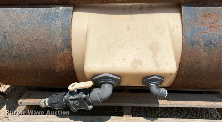 image for item MG9008 (2) saddle tanks