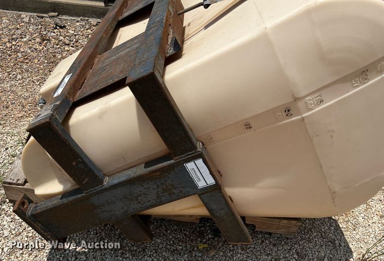 image for item MG9008 (2) saddle tanks