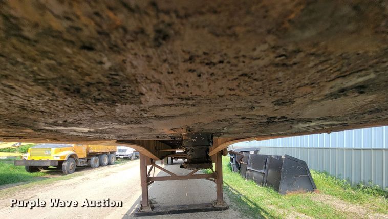 image for item ML9396 1991 Trailmobile F71T-5UAA  flatbed trailer