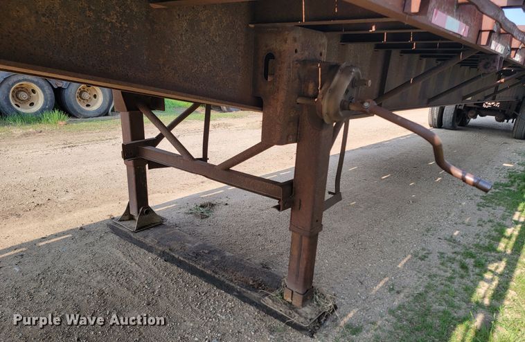 image for item ML9396 1991 Trailmobile F71T-5UAA  flatbed trailer