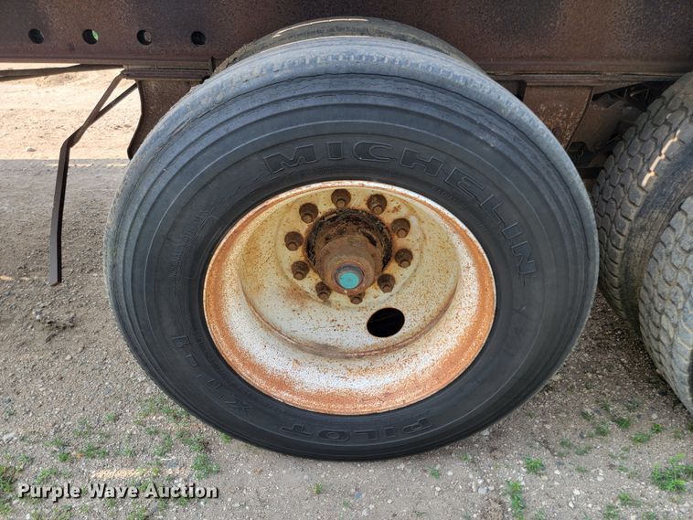 image for item ML9396 1991 Trailmobile F71T-5UAA  flatbed trailer