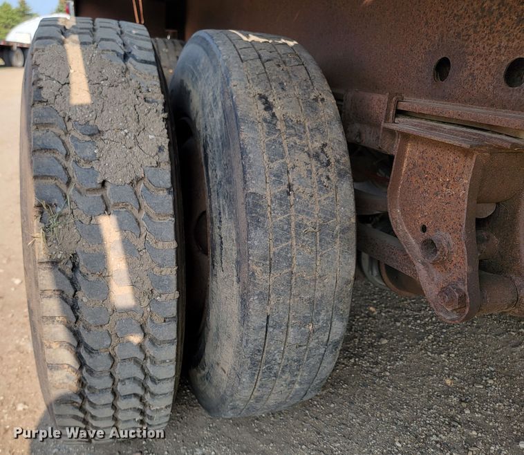 image for item ML9396 1991 Trailmobile F71T-5UAA  flatbed trailer