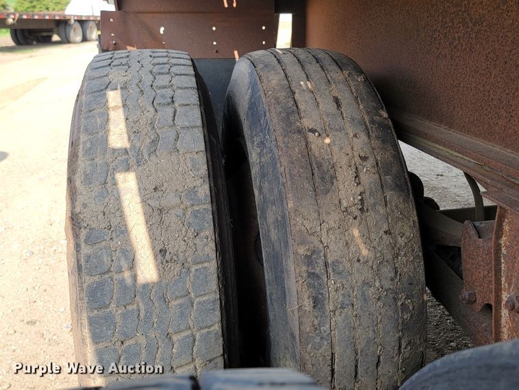 image for item ML9396 1991 Trailmobile F71T-5UAA  flatbed trailer