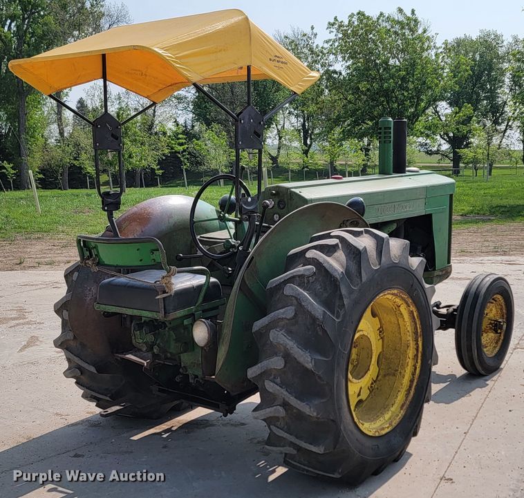 image for item ML9402 1952 John Deere AR  tractor