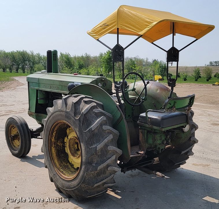 image for item ML9402 1952 John Deere AR  tractor