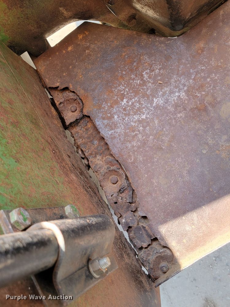 image for item ML9402 1952 John Deere AR  tractor