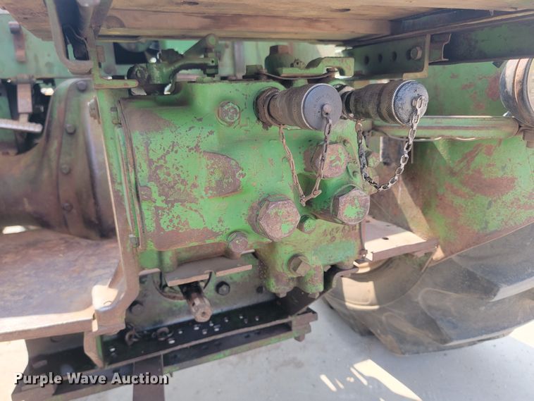 image for item ML9402 1952 John Deere AR  tractor