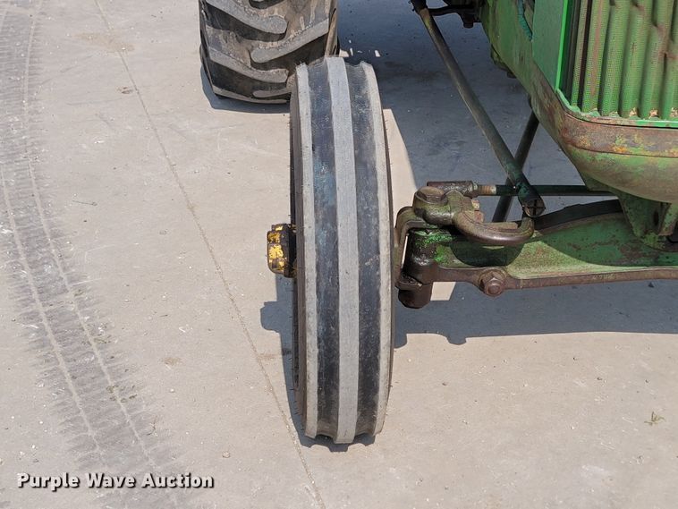 image for item ML9402 1952 John Deere AR  tractor