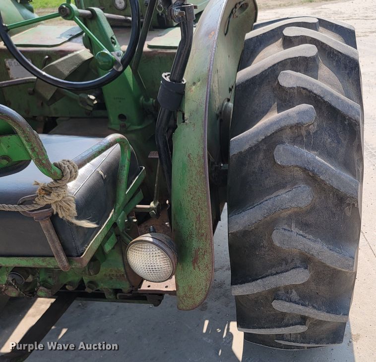 image for item ML9402 1952 John Deere AR  tractor