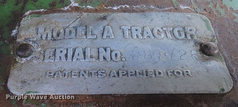 image for item ML9402 1952 John Deere AR  tractor