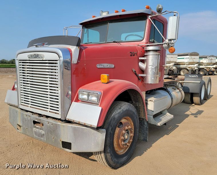 image for item ML9407 1992 Freightliner FLD 120  truck cab and chassis