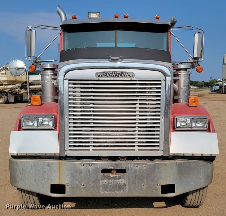 image for item ML9407 1992 Freightliner FLD 120  truck cab and chassis