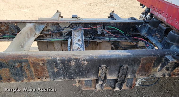 image for item ML9407 1992 Freightliner FLD 120  truck cab and chassis