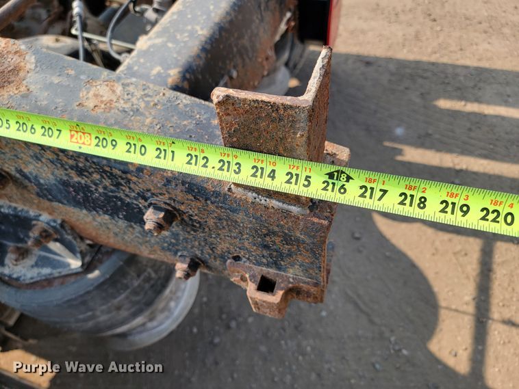 image for item ML9407 1992 Freightliner FLD 120  truck cab and chassis