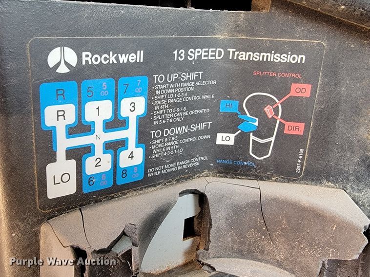 image for item ML9407 1992 Freightliner FLD 120  truck cab and chassis