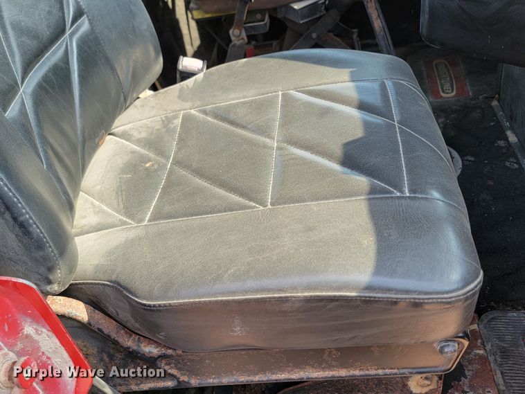 image for item ML9407 1992 Freightliner FLD 120  truck cab and chassis