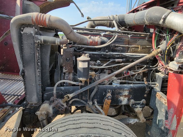 image for item ML9407 1992 Freightliner FLD 120  truck cab and chassis