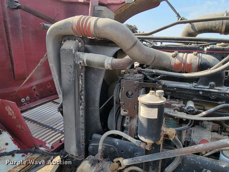 image for item ML9407 1992 Freightliner FLD 120  truck cab and chassis