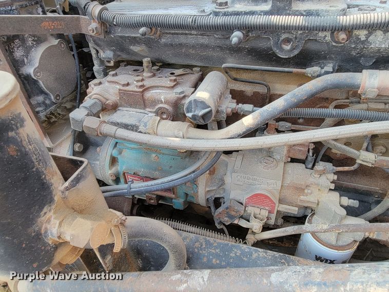 image for item ML9407 1992 Freightliner FLD 120  truck cab and chassis