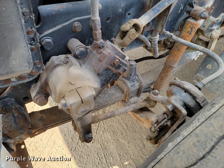 image for item ML9407 1992 Freightliner FLD 120  truck cab and chassis