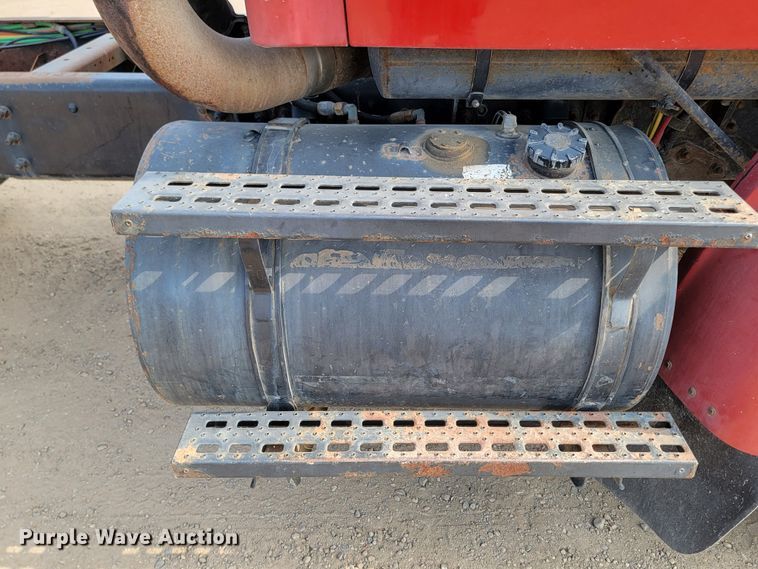 image for item ML9408 1997 Ford Louisville  truck cab and chassis