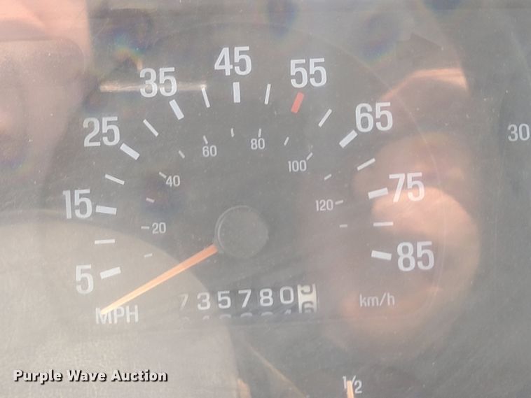 image for item ML9408 1997 Ford Louisville  truck cab and chassis