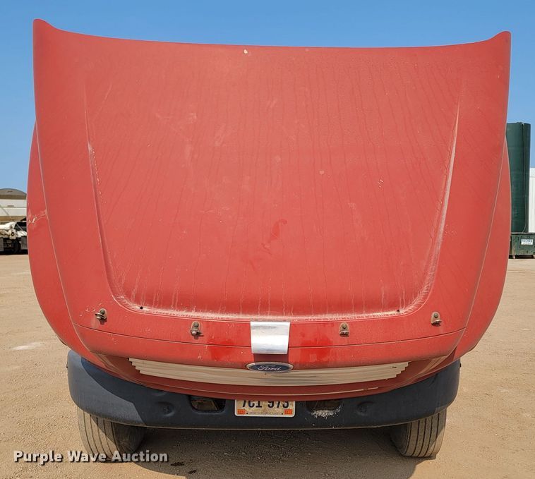 image for item ML9408 1997 Ford Louisville  truck cab and chassis