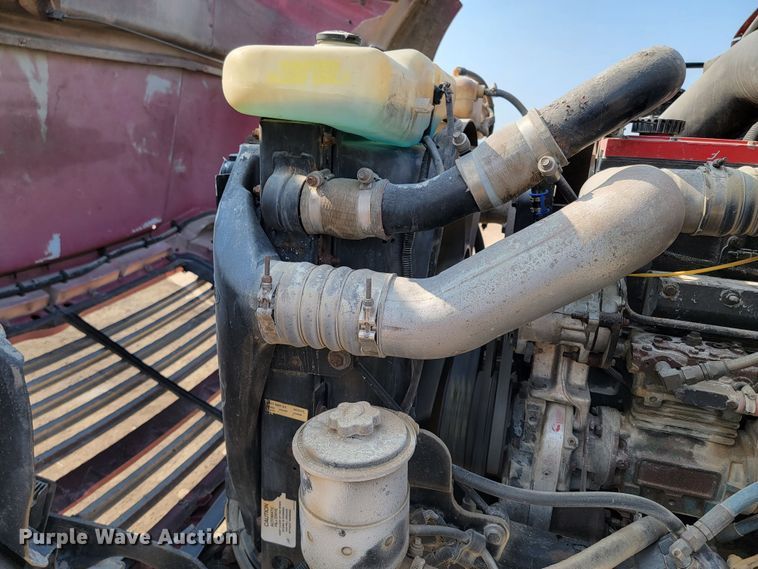 image for item ML9408 1997 Ford Louisville  truck cab and chassis