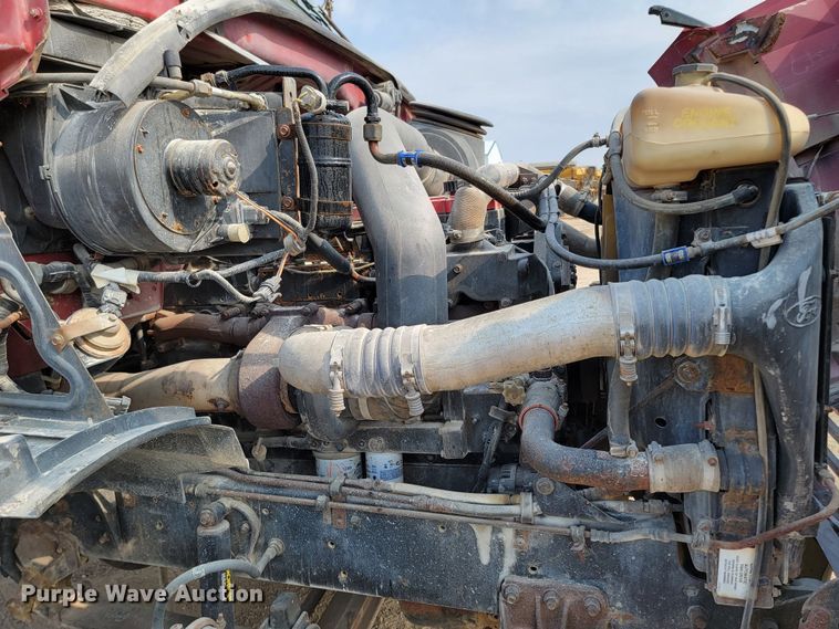 image for item ML9408 1997 Ford Louisville  truck cab and chassis