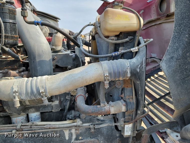 image for item ML9408 1997 Ford Louisville  truck cab and chassis