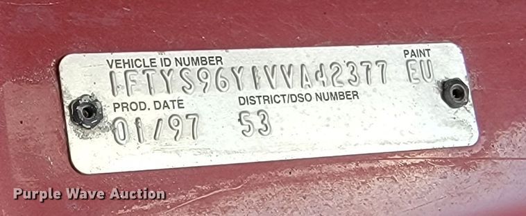 image for item ML9408 1997 Ford Louisville  truck cab and chassis