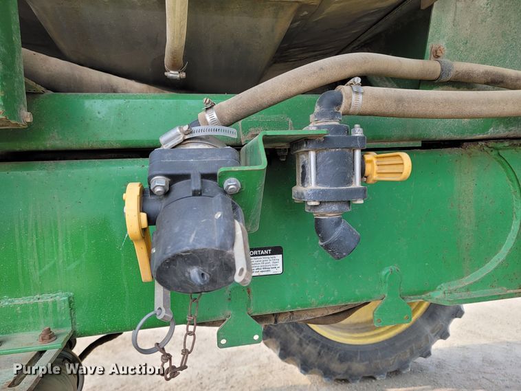 image for item ML9409 2006 John Deere 4920  applicator