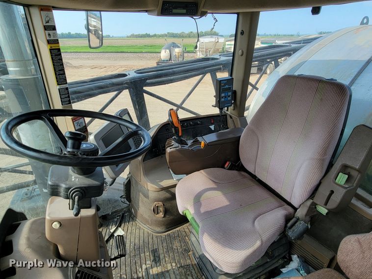 image for item ML9409 2006 John Deere 4920  applicator