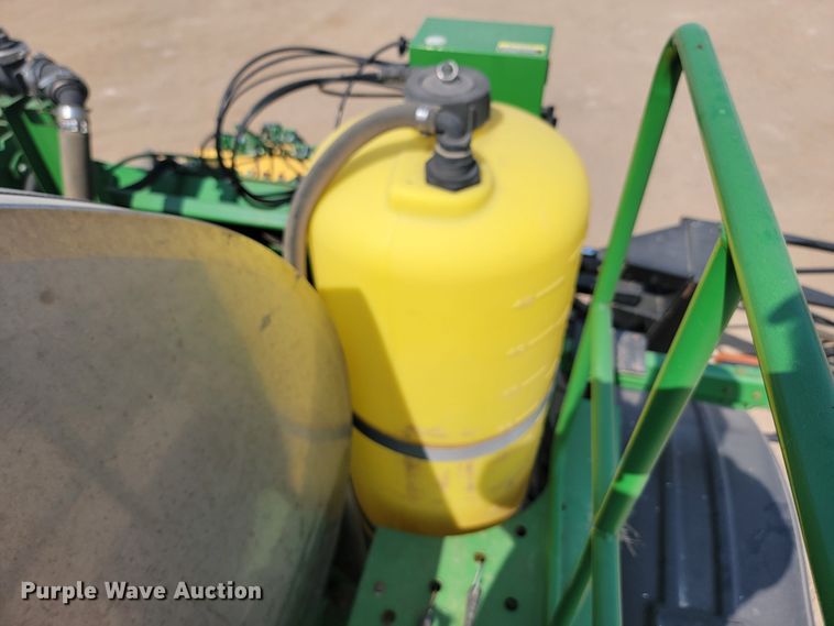 image for item ML9409 2006 John Deere 4920  applicator