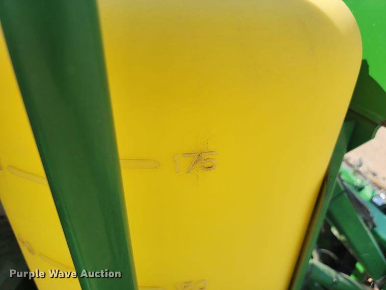 image for item ML9409 2006 John Deere 4920  applicator