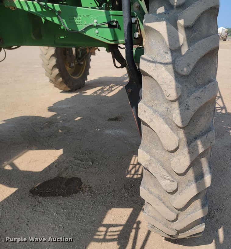 image for item ML9409 2006 John Deere 4920  applicator