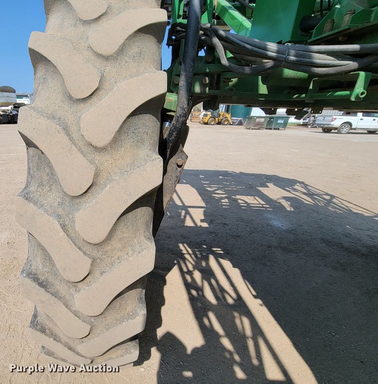 image for item ML9409 2006 John Deere 4920  applicator