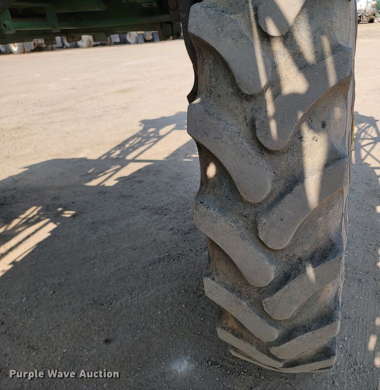 image for item ML9409 2006 John Deere 4920  applicator