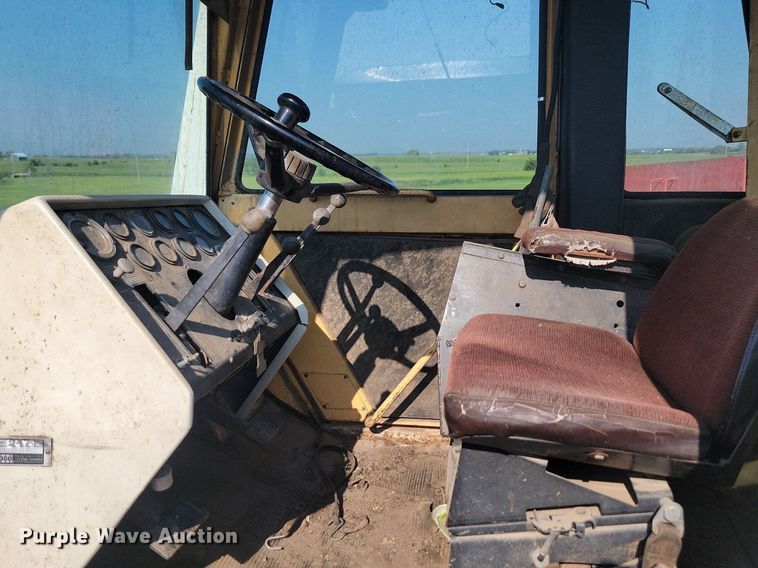 image for item ML9449 1973 Case 2470  4WD tractor