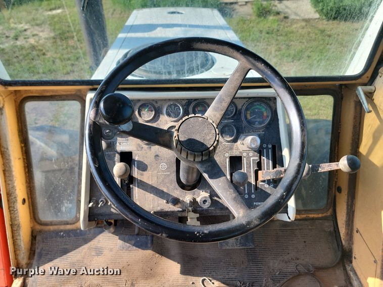 image for item ML9449 1973 Case 2470  4WD tractor