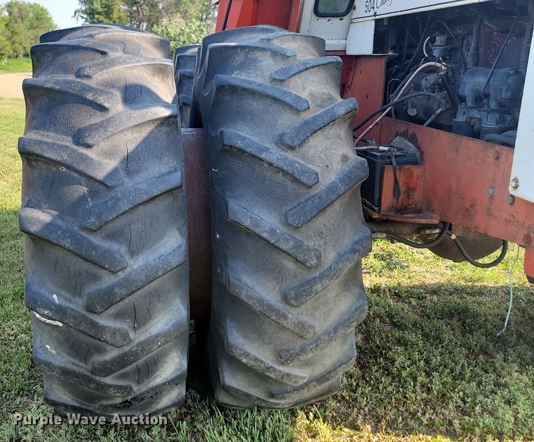 image for item ML9449 1973 Case 2470  4WD tractor