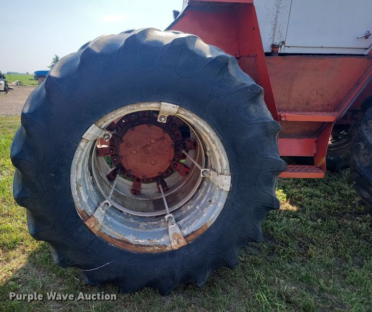 image for item ML9449 1973 Case 2470  4WD tractor