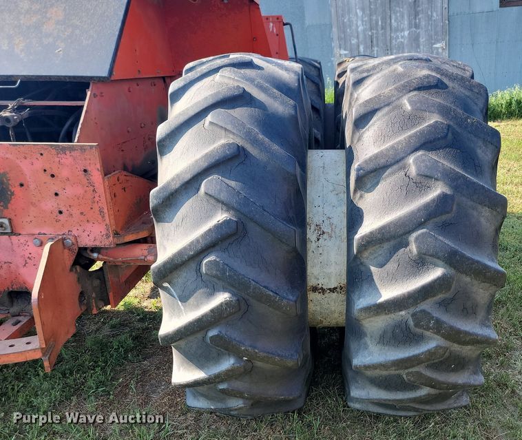 image for item ML9449 1973 Case 2470  4WD tractor