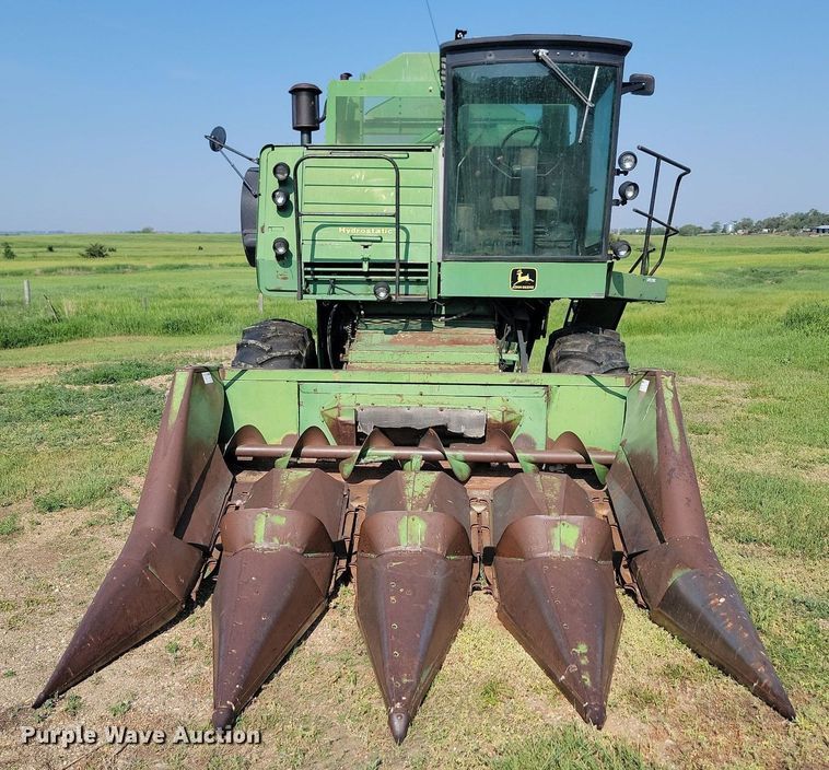 image for item ML9450 1981 John Deere 6620 Turbo  RWA combine