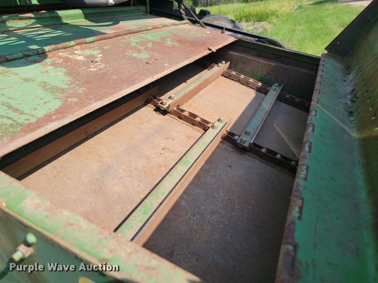 image for item ML9450 1981 John Deere 6620 Turbo  RWA combine