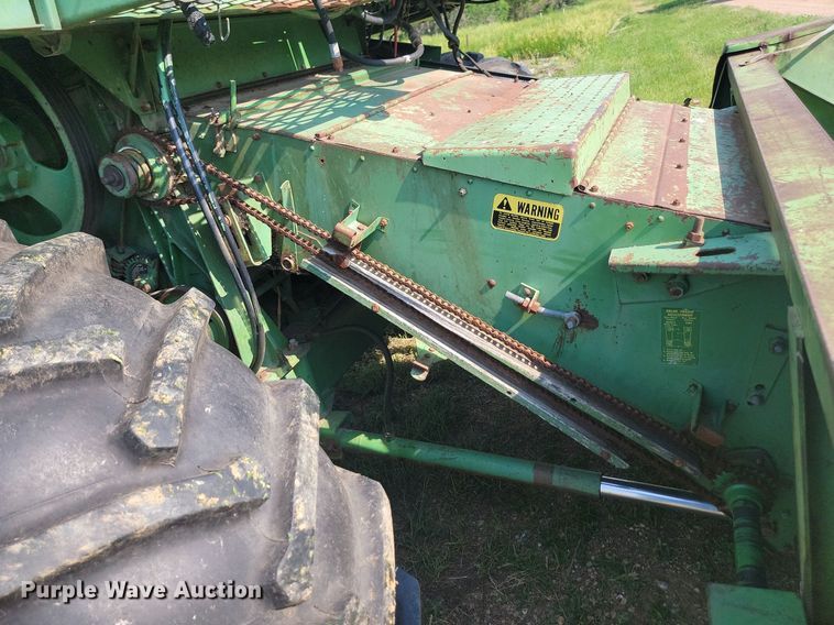 image for item ML9450 1981 John Deere 6620 Turbo  RWA combine