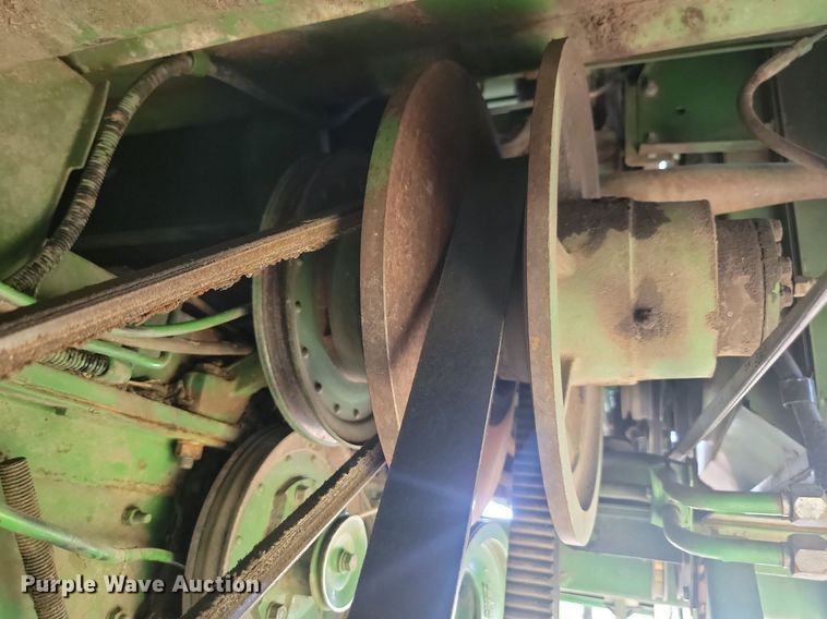 image for item ML9450 1981 John Deere 6620 Turbo  RWA combine