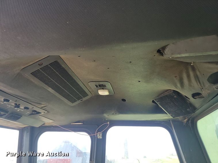 image for item ML9450 1981 John Deere 6620 Turbo  RWA combine