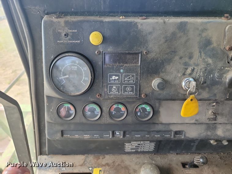 image for item ML9450 1981 John Deere 6620 Turbo  RWA combine