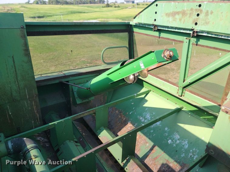 image for item ML9450 1981 John Deere 6620 Turbo  RWA combine